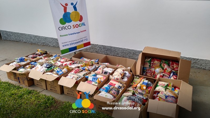 circo-social-distribuira-cestas-basicas-com-alimentos-arrecadados-no-cineplus-emacite-2