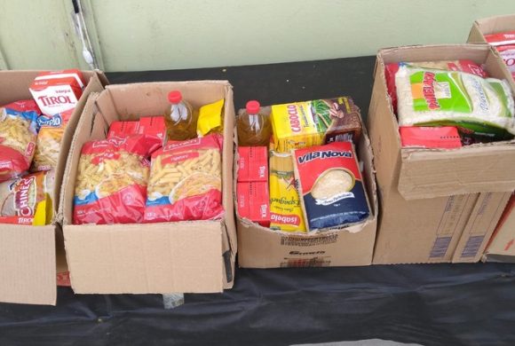Circo Social distribui cestas básicas para famílias carentes de Riomafra