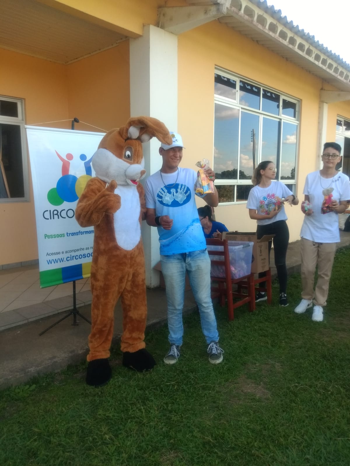 circo-social-participa-das-atividades-do-do-caps-i-casa-azul-no-acampamento-moriah-12