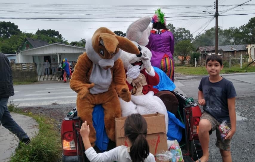 voluntarios-iniciam-as-entregas-de-kits-de-pascoa-em-comunidades-de-riomafra-14