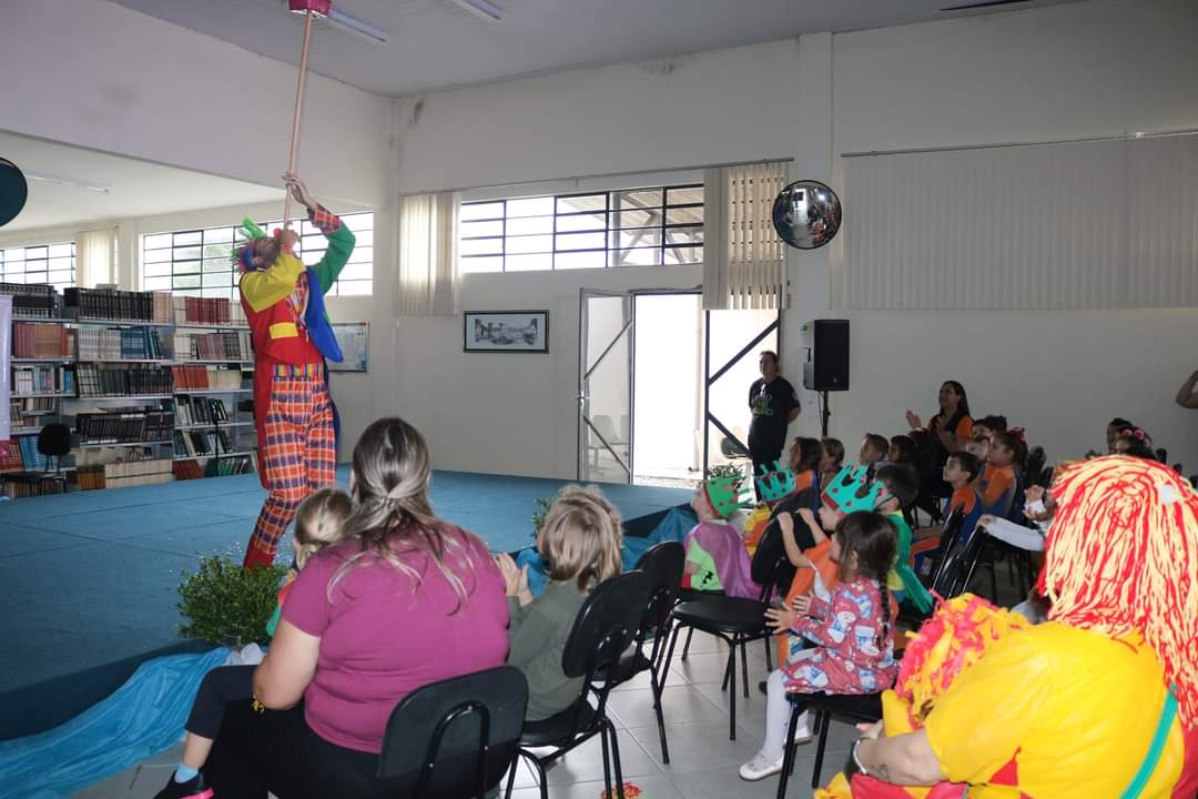 apresentacao-na-biblioteca-publica-de-rio-negro-23