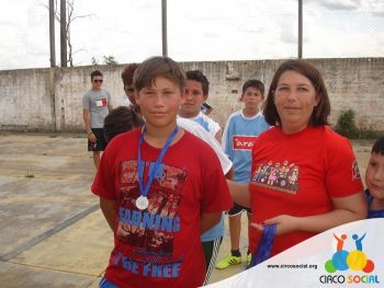 escolinha-de-futebol-ufc-participa-de-torneio-em-mafra-22