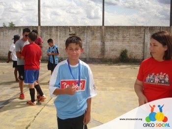 escolinha-de-futebol-ufc-participa-de-torneio-em-mafra-26