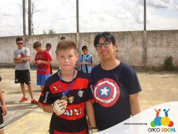 escolinha-de-futebol-ufc-participa-de-torneio-em-mafra-27
