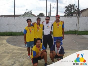 escolinha-de-futebol-ufc-participa-de-torneio-em-mafra-32