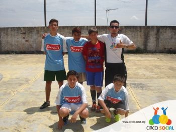 escolinha-de-futebol-ufc-participa-de-torneio-em-mafra-9