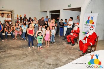 circo-social-entrega-brinquedos-na-localidade-de-fazendinha-em-rio-negro-15