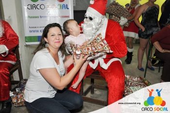 circo-social-entrega-brinquedos-na-localidade-de-fazendinha-em-rio-negro-42