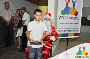 circo-social-entrega-brinquedos-na-localidade-de-fazendinha-em-rio-negro-45