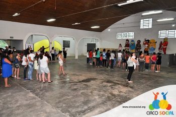 circo-social-entrega-brinquedos-na-localidade-de-fazendinha-em-rio-negro-5