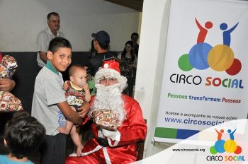 circo-social-entrega-brinquedos-na-localidade-de-fazendinha-em-rio-negro-60