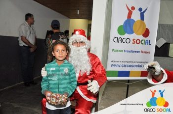 circo-social-entrega-brinquedos-na-localidade-de-fazendinha-em-rio-negro-65