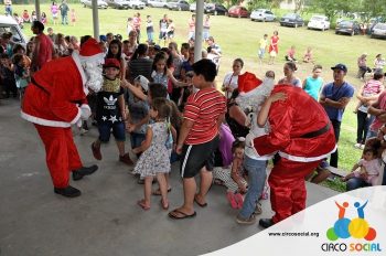 circo-social-entrega-brinquedos-na-localidade-de-queimados-28