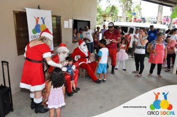 circo-social-entrega-brinquedos-na-localidade-de-queimados-38