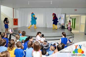 creche-anjo-da-guarda-recebe-a-visita-do-circo-social-3