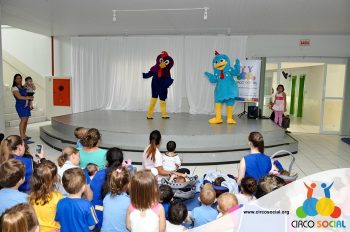 creche-anjo-da-guarda-recebe-a-visita-do-circo-social-4