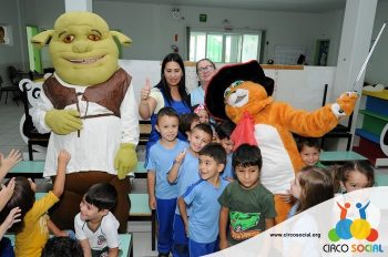 creche-anjo-da-guarda-recebe-a-visita-do-circo-social-40