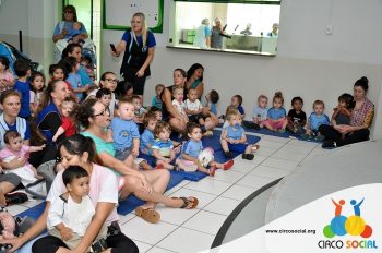 creche-anjo-da-guarda-recebe-a-visita-do-circo-social-8