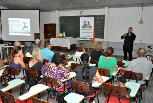 Transformando Vidas foi tema de palestra apresentada pelo Circo Social