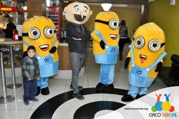 minions-e-gru-no-cineplus-emacite-no-filme-meu-malvado-favorito-3-16