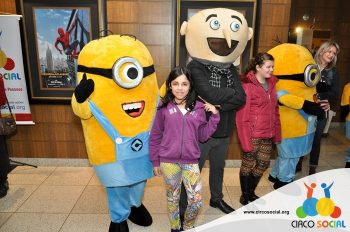 minions-e-gru-no-cineplus-emacite-no-filme-meu-malvado-favorito-3-37