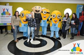 minions-e-gru-no-cineplus-emacite-no-filme-meu-malvado-favorito-3-56