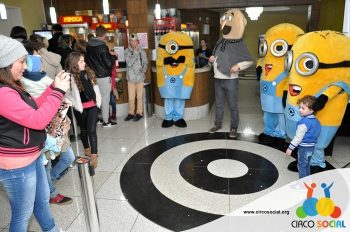 minions-e-gru-no-cineplus-emacite-no-filme-meu-malvado-favorito-3-68