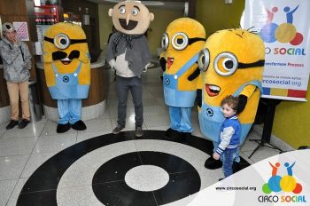 minions-e-gru-no-cineplus-emacite-no-filme-meu-malvado-favorito-3-69