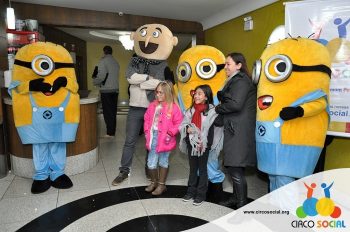 minions-e-gru-no-cineplus-emacite-no-filme-meu-malvado-favorito-3-73