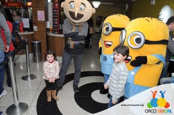 minions-e-gru-no-cineplus-emacite-no-filme-meu-malvado-favorito-3-15