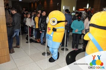 minions-e-gru-no-cineplus-emacite-no-filme-meu-malvado-favorito-3-18