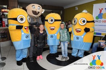 minions-e-gru-no-cineplus-emacite-no-filme-meu-malvado-favorito-3-8