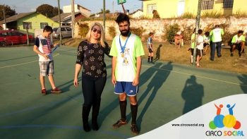 circo-social-realiza-entrega-de-medalhas-aos-atletas-da-escolinha-ufc-10