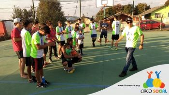 circo-social-realiza-entrega-de-medalhas-aos-atletas-da-escolinha-ufc-32