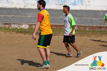 escolinha-de-futebol-ufc-realiza-amistoso-no-bairro-bom-jesus-12