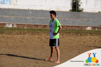 escolinha-de-futebol-ufc-realiza-amistoso-no-bairro-bom-jesus-26