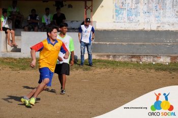 escolinha-de-futebol-ufc-realiza-amistoso-no-bairro-bom-jesus-32