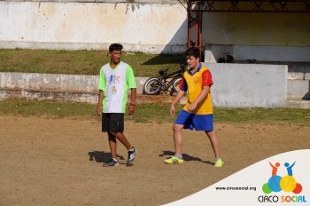 escolinha-de-futebol-ufc-realiza-amistoso-no-bairro-bom-jesus-34