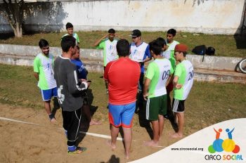 escolinha-de-futebol-ufc-realiza-amistoso-no-bairro-bom-jesus-5