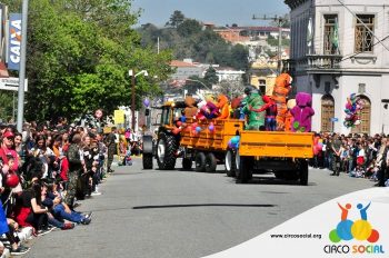 circo-social-participa-do-desfile-de-7-de-setembro-2018-em-rio-negro-27