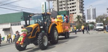 circo-social-participa-do-desfile-de-7-de-setembro-2019-em-mafra-55