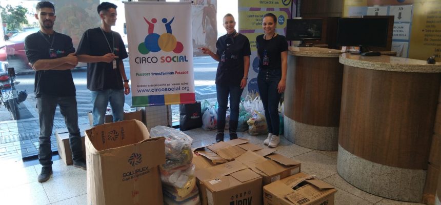 Circo Social recebe mais de 700 kg de alimentos do show do Badin em Mafra