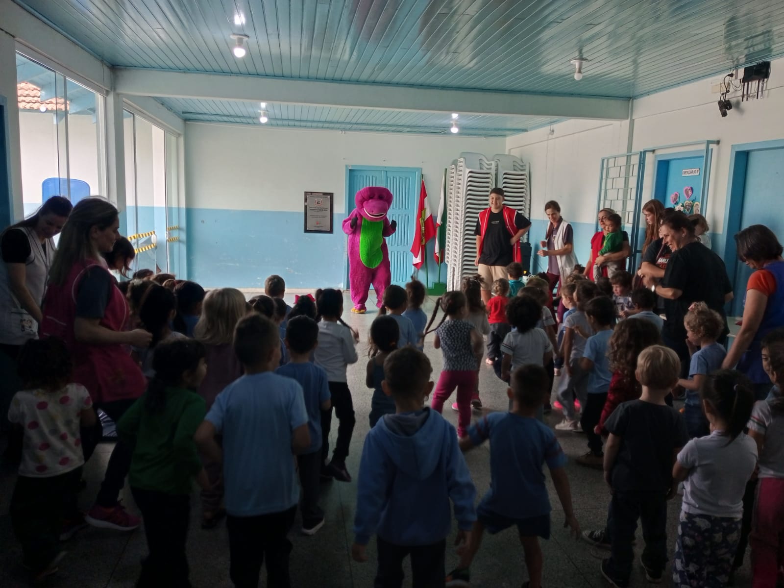 circo-social-realiza-acao-na-creche-fiorige-bona-em-mafra-10
