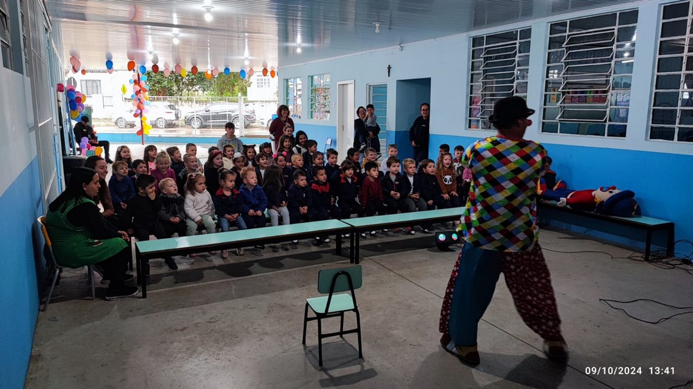 dia-das-criancas-solidario-no-ceim-ana-rank-rodrigues-em-mafra-35