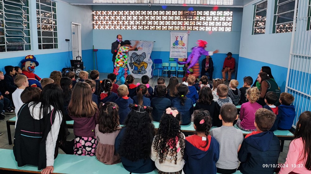 dia-das-criancas-solidario-no-ceim-ana-rank-rodrigues-em-mafra-39