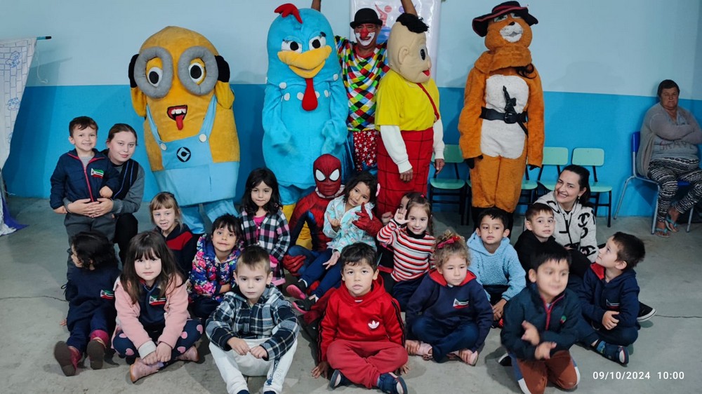 dia-das-criancas-solidario-no-ceim-ana-rank-rodrigues-em-mafra-52