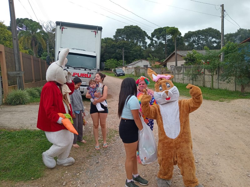 campanha-pascoa-solidaria-do-circo-social-atende-mais-de-2-000-criancas-em-riomafra-22