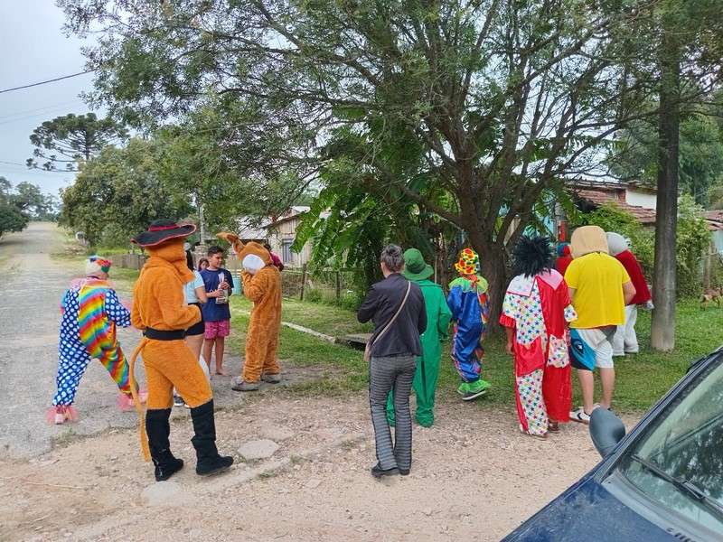 campanha-pascoa-solidaria-do-circo-social-atende-mais-de-2-000-criancas-em-riomafra-27