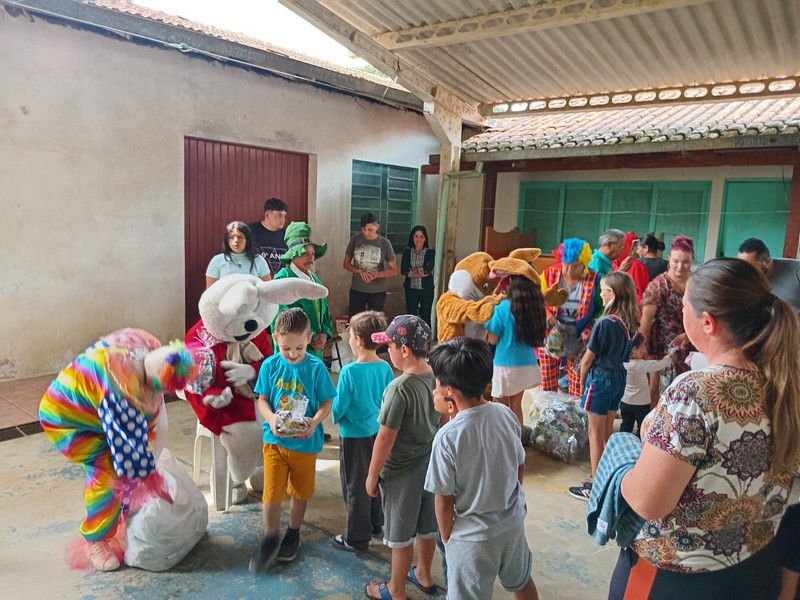 campanha-pascoa-solidaria-do-circo-social-atende-mais-de-2-000-criancas-em-riomafra-4