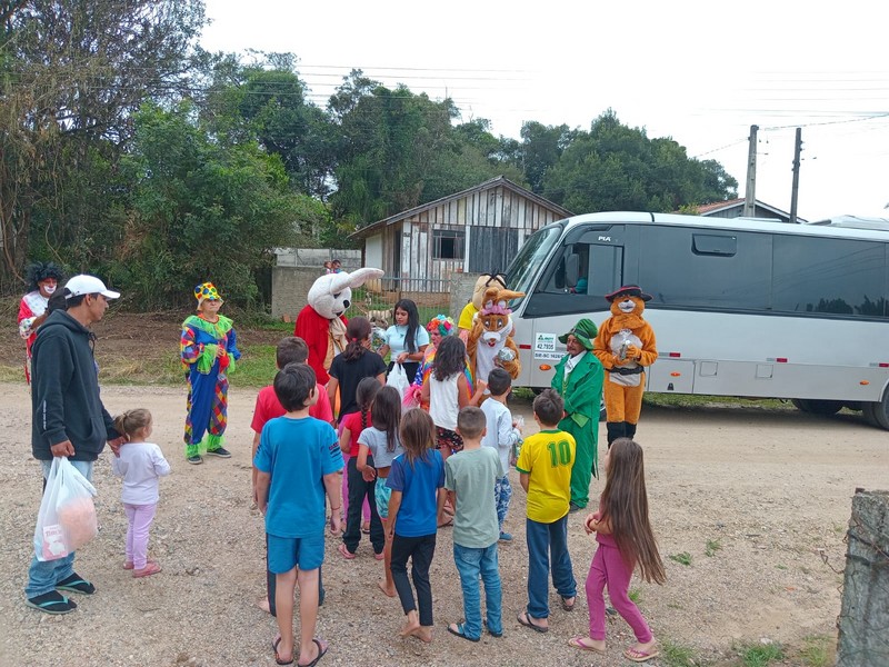 campanha-pascoa-solidaria-do-circo-social-atende-mais-de-2-000-criancas-em-riomafra-6